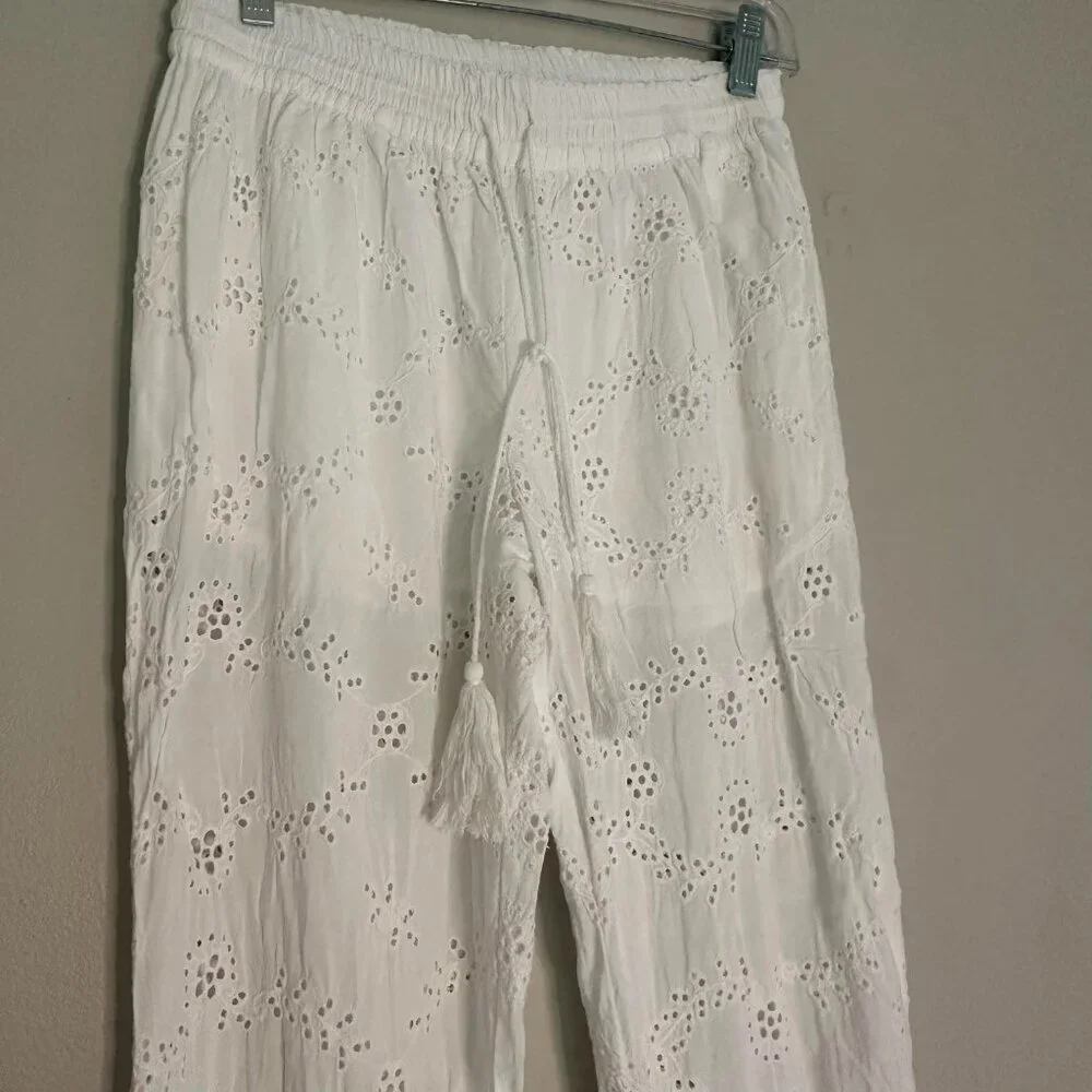 Young Fabulous & Broke Eyelet Cropped Jogger Pants Boho Resortwear - Medium